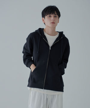 ブラック　モデル:177cm L着用