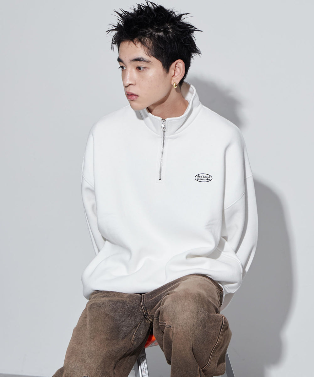 ホワイト 　モデル:180cm L着用