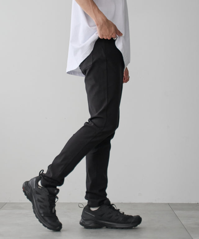 ブラック モデル：175cm L着用