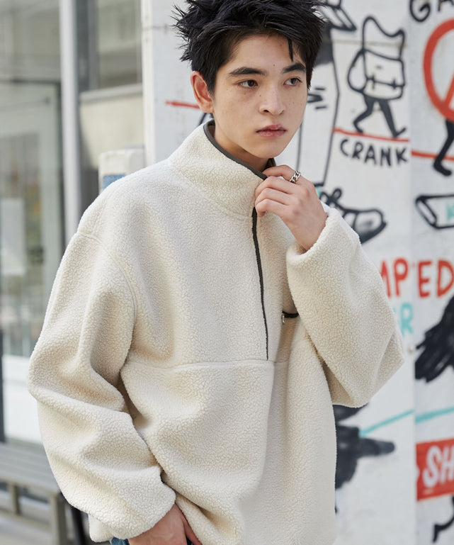 Lベージュ　モデル:180cm L着用
