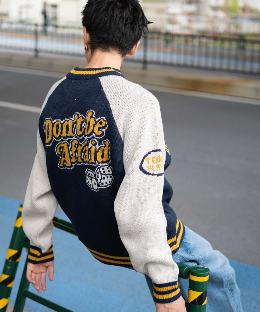 ネイビー モデル：180cm L着用