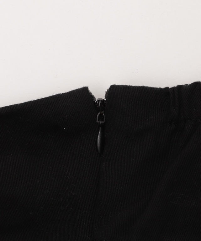 ブラック