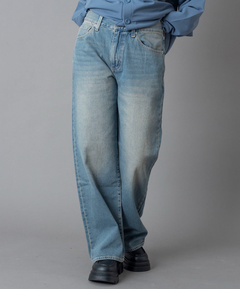 デニム中濃 モデル：162cm M着用