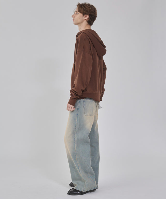 デニム淡加工 モデル：178cm L着用