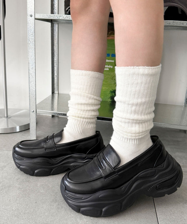 ブラック