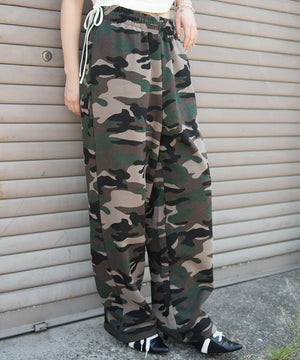 柄１　モデル：159cm M着用