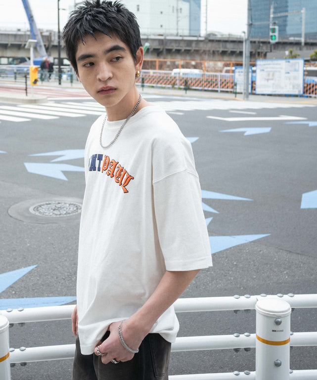 ホワイト モデル：180cm L着用
