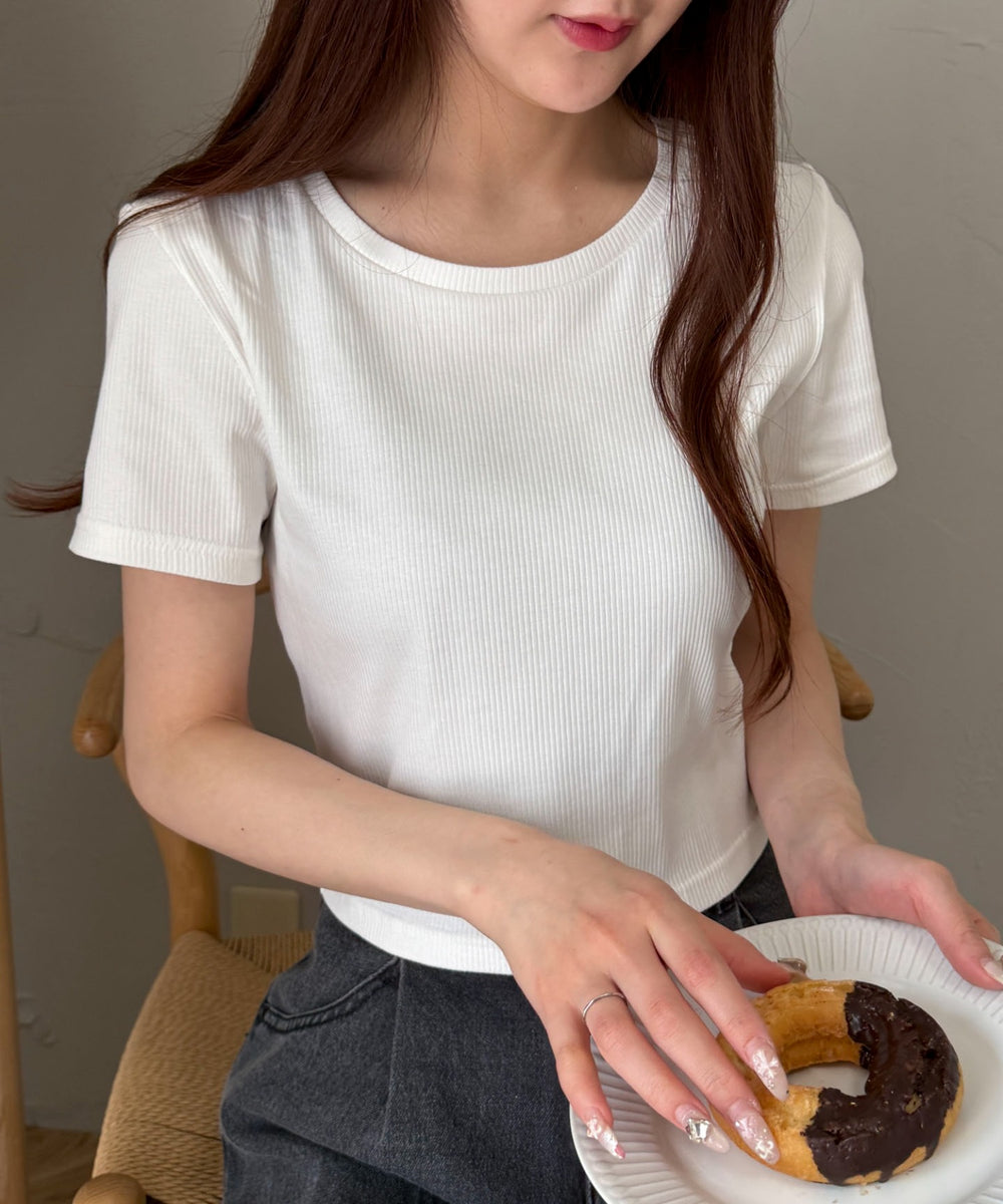オフホワイト　モデル:160cm M着用