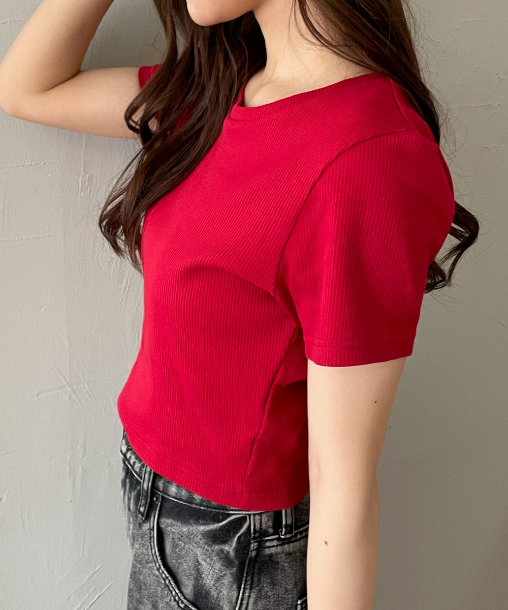 レッド モデル：160cm M着用