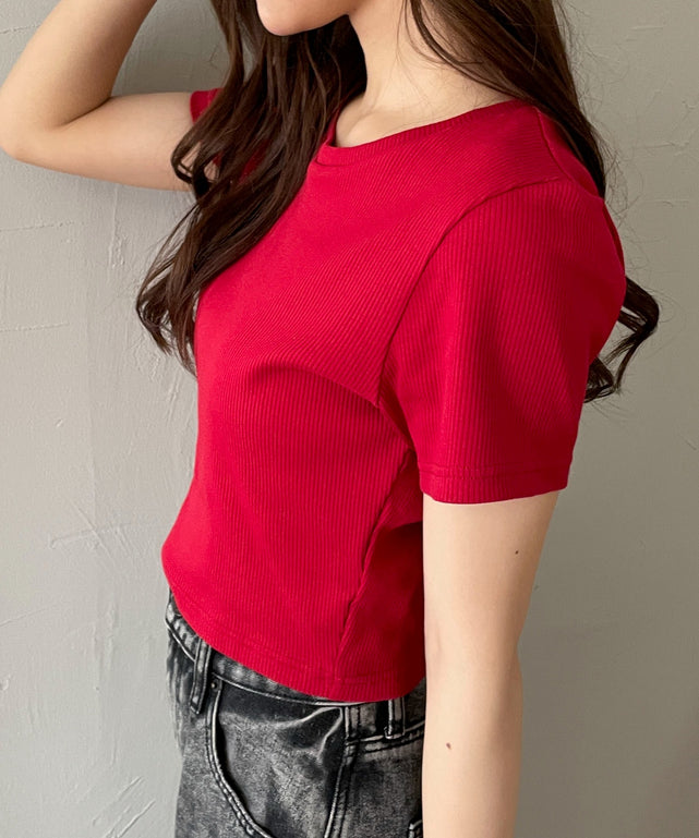 レッド モデル：160cm M着用