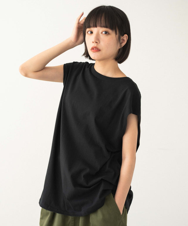 スリーブレスコットンT/ブラック　モデル:180cm L着用