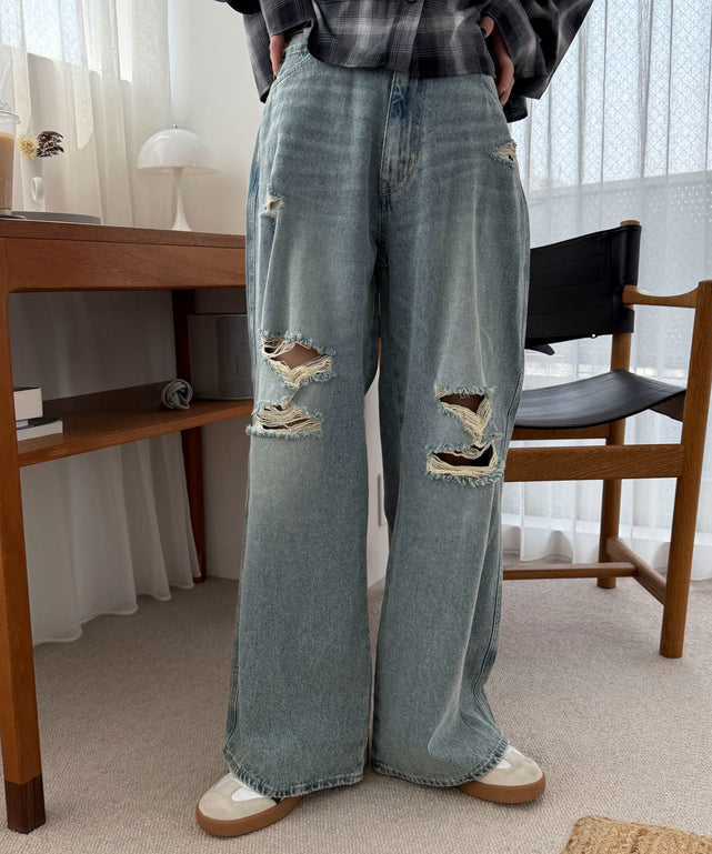 ダメージワイドデニムパンツ/デニム淡加工 モデル：158cm M着用