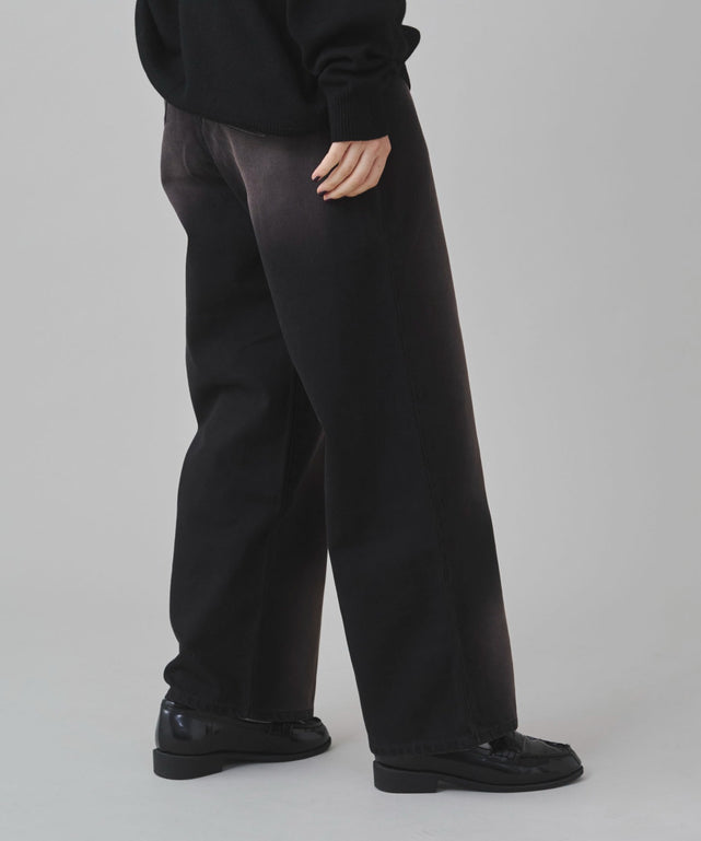 デニムブラックソノタ モデル：162cm S着用