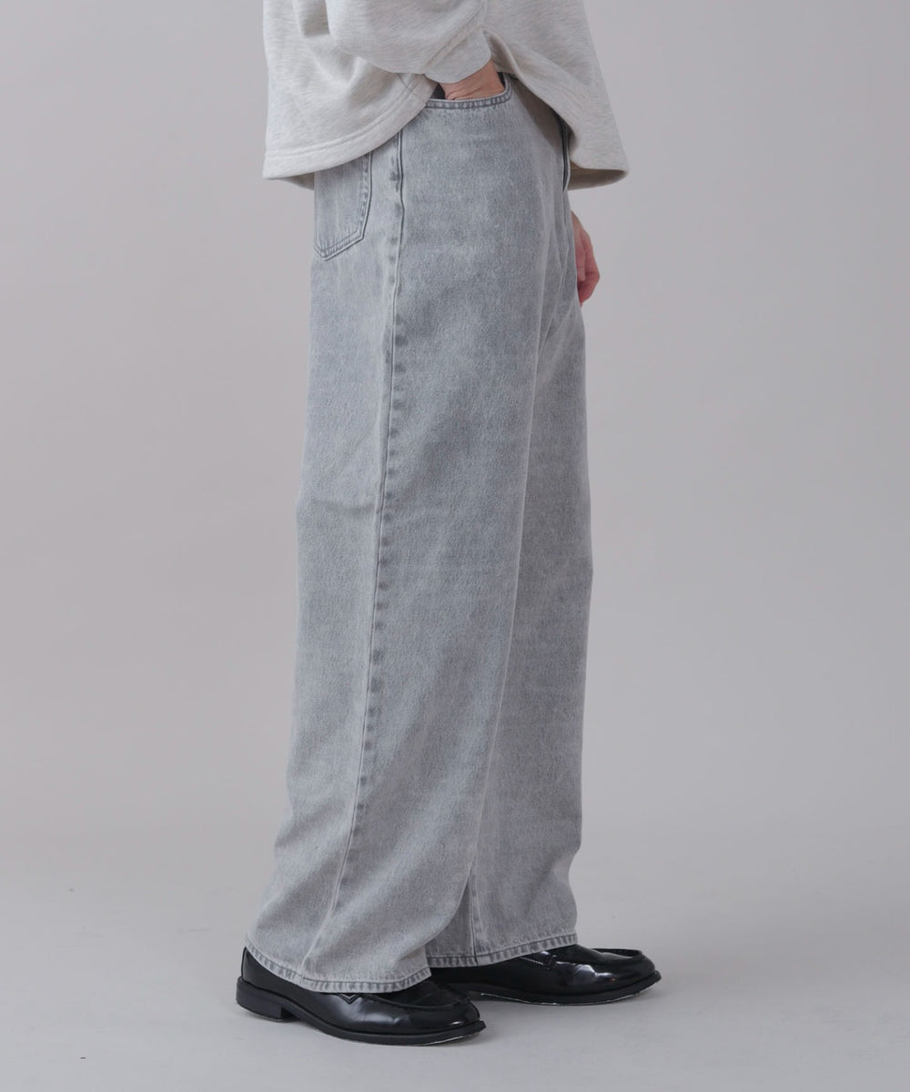 グレー モデル：178cm L着用