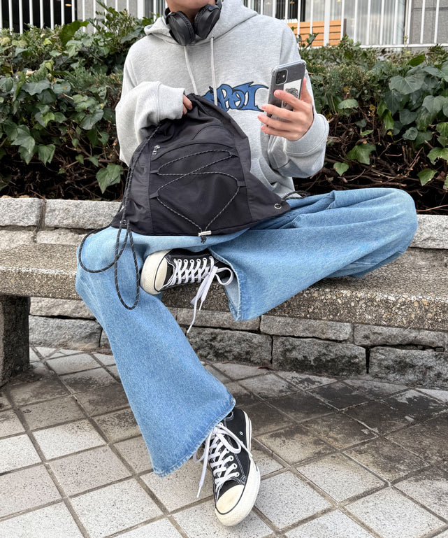 ブラック