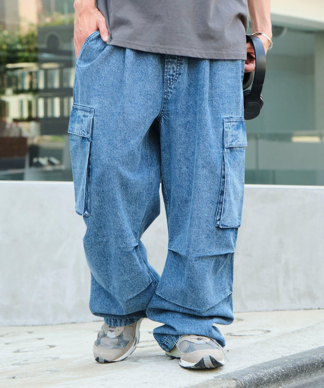 デニム淡加工 モデル：175cm L着用