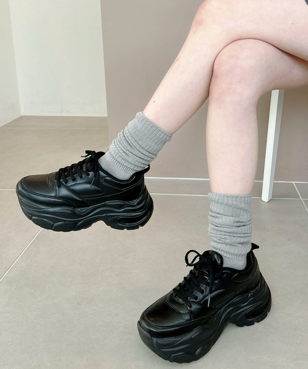 ブラック