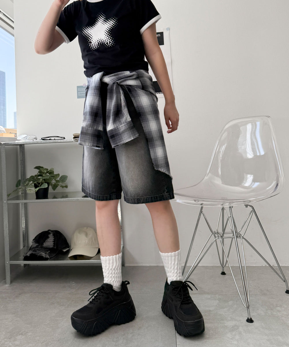 ブラック