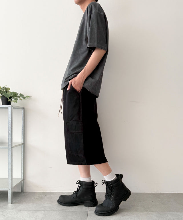 ブラック