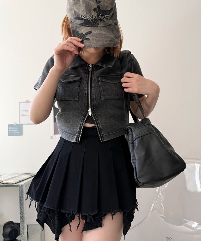 ブラック