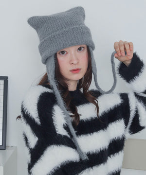 グレー
