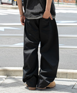 ブラック モデル：180cm L着用