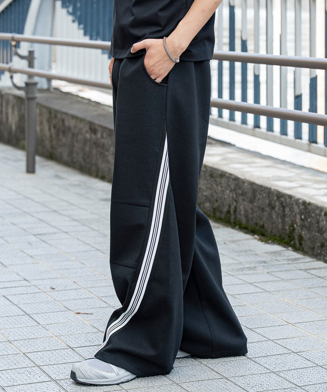 ブラック モデル：180cm L着用
