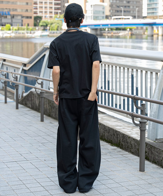 ブラック モデル：180cm L着用