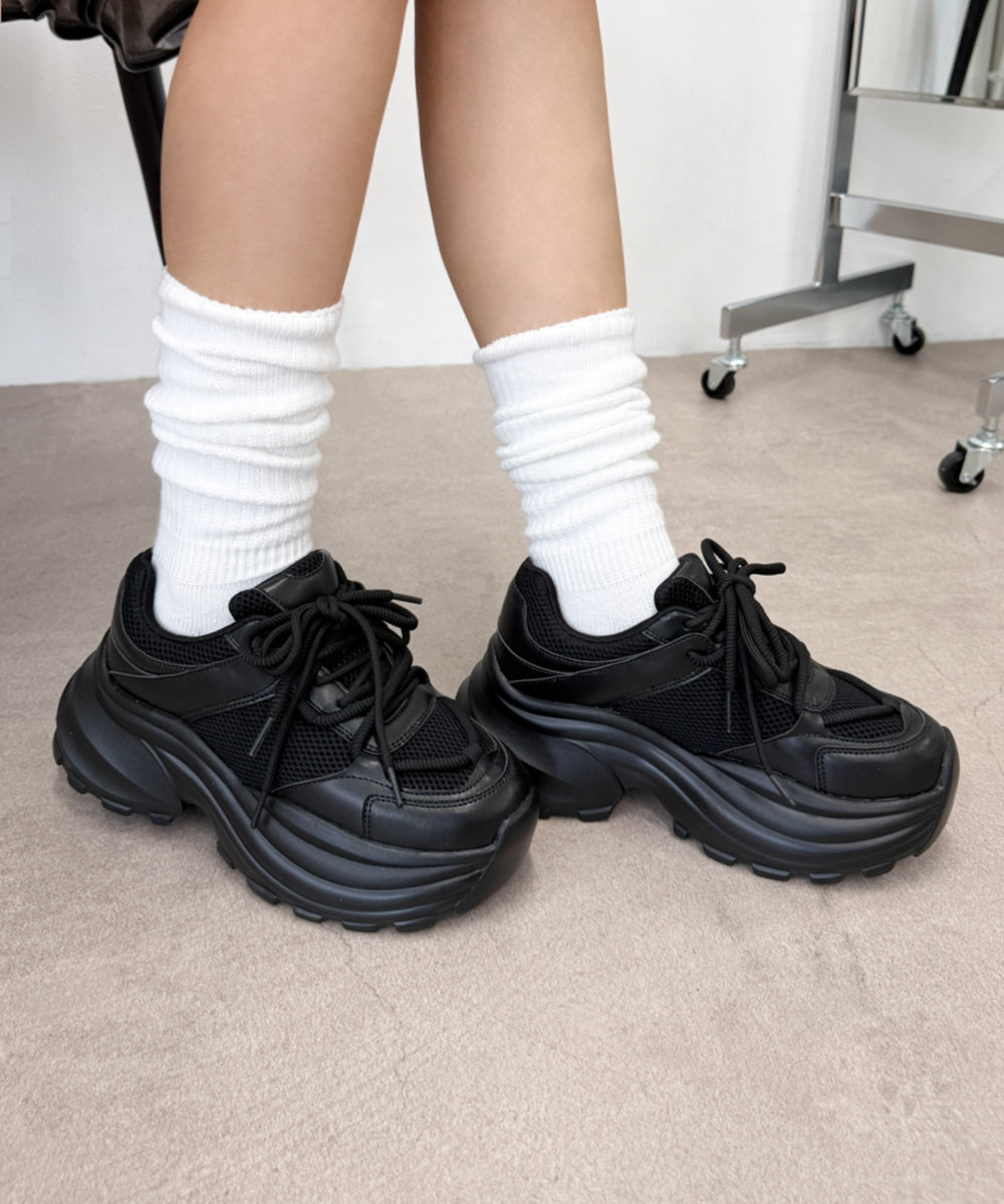 ブラック