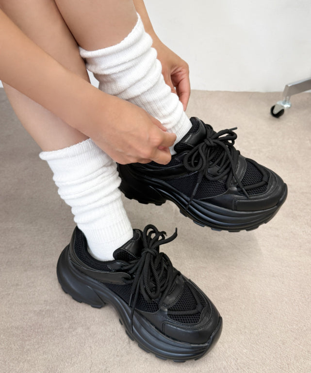 ブラック