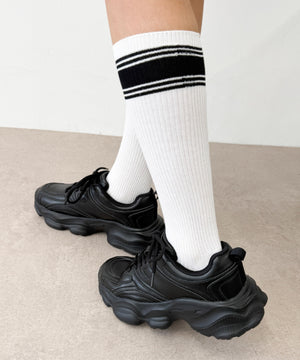 ブラック