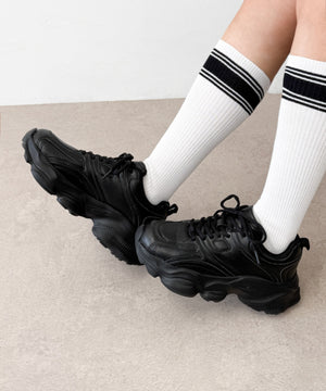 ブラック