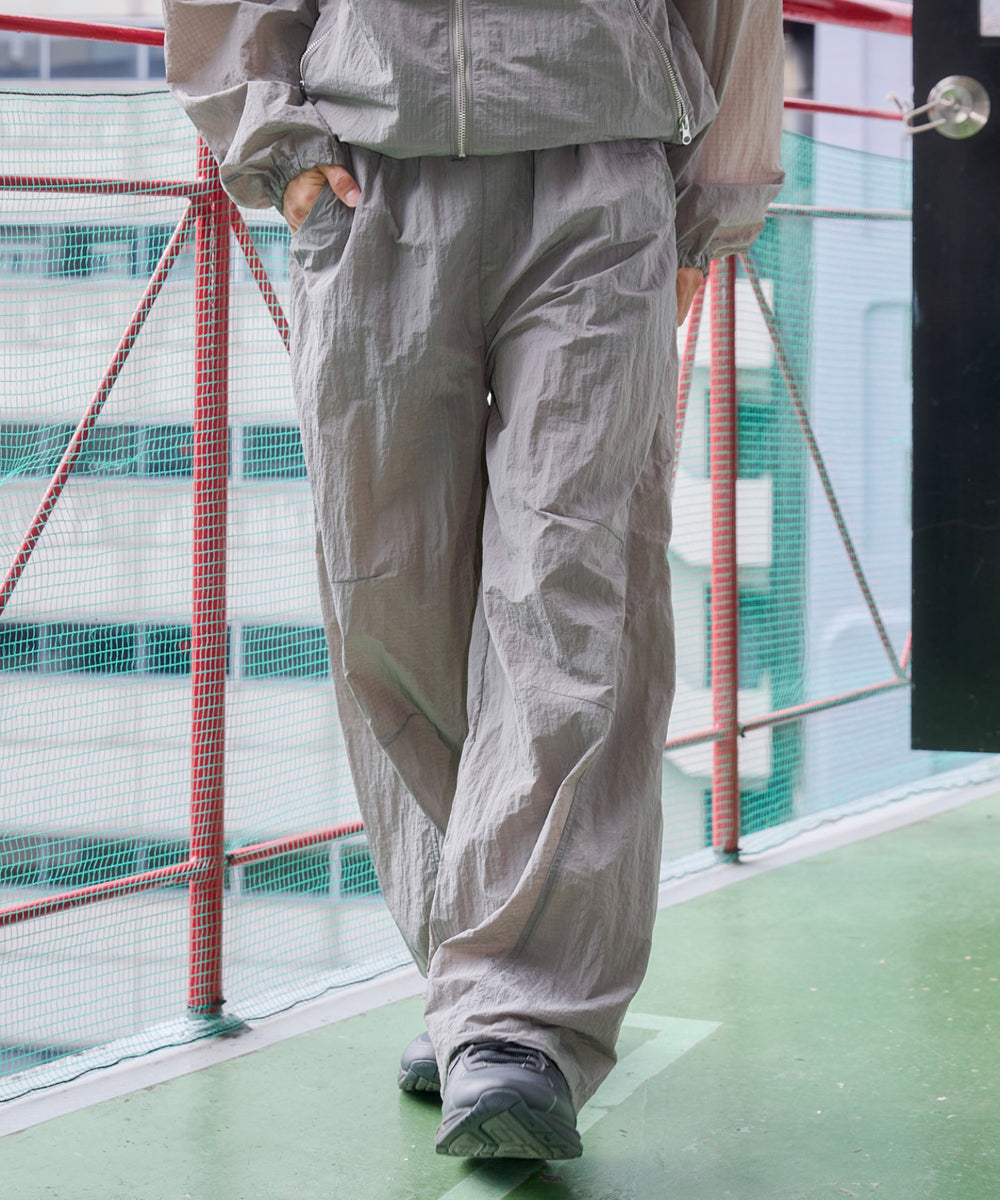 グレー モデル：175cm L着用