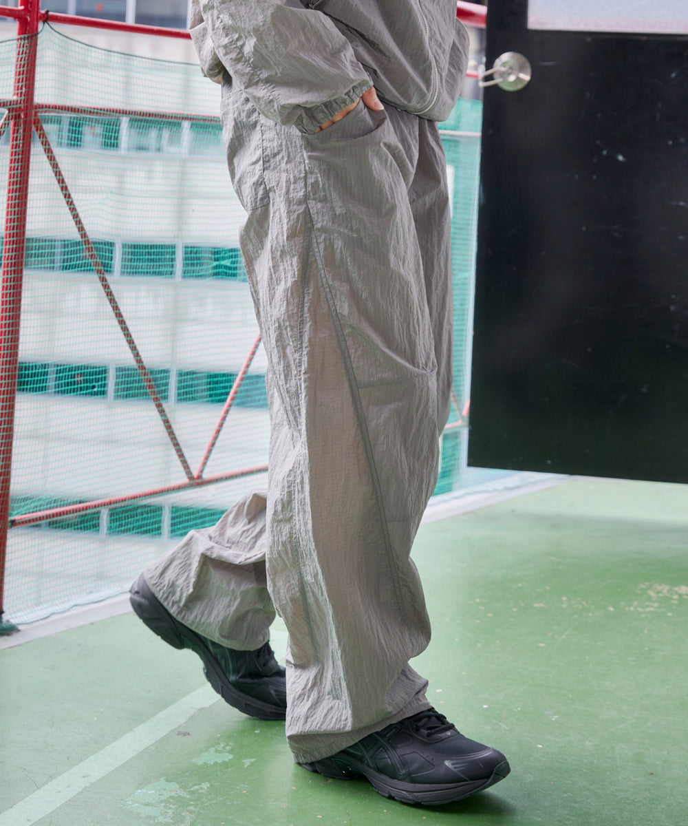 グレー モデル：175cm L着用