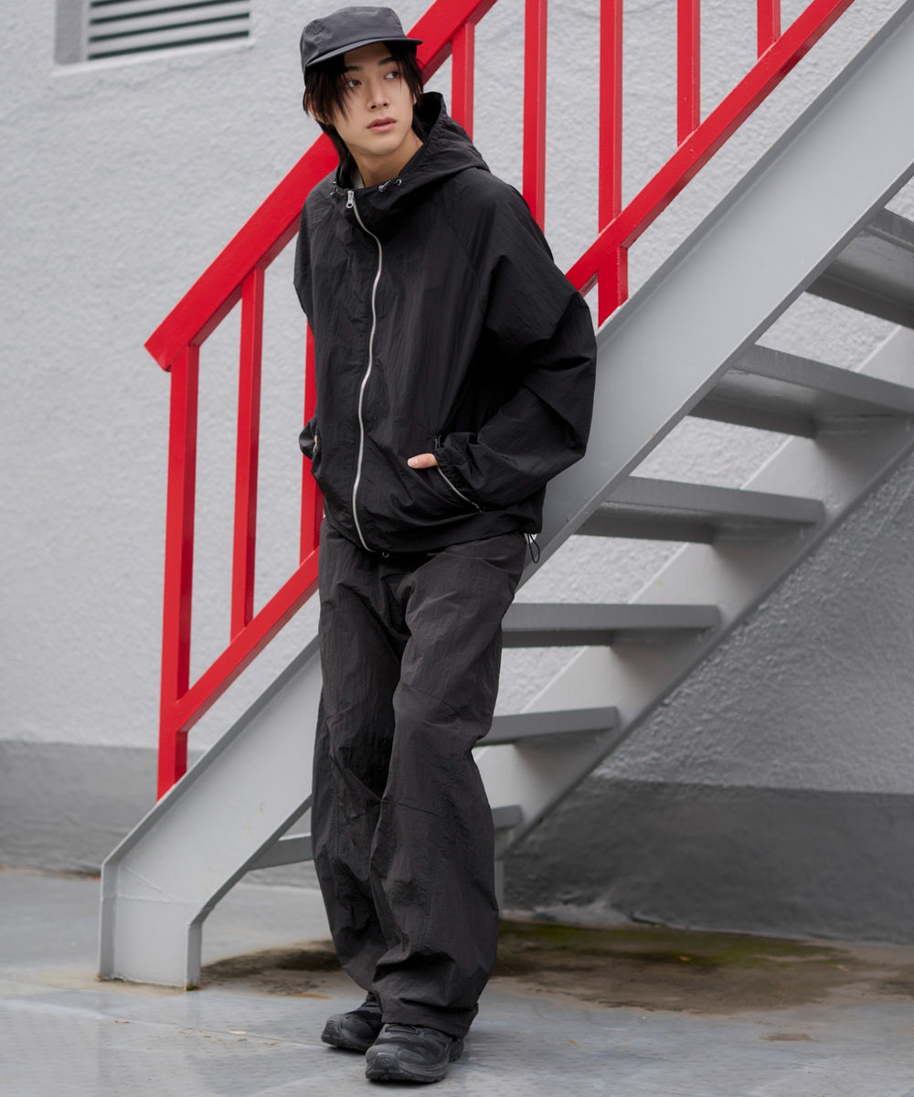 ブラック モデル：175cm L着用