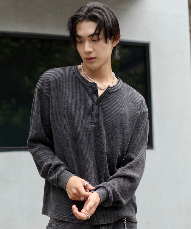 ワッフルヘンリーネックT(LS)/ブラックソノタ　モデル：175cm L着用　
