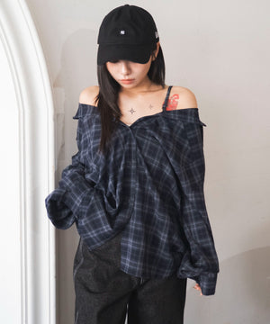 ブルーチェック１　モデル：159cm F着用