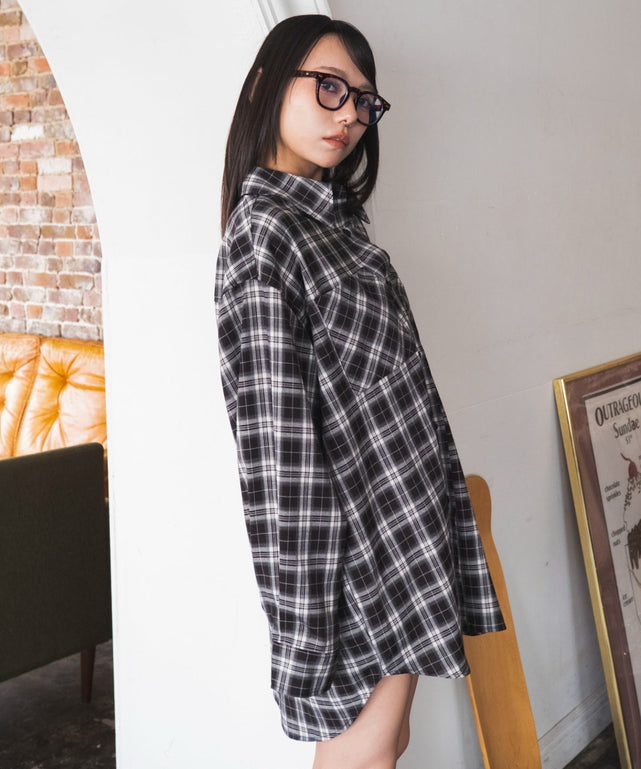 ブラックチェック１　モデル：159cm F着用