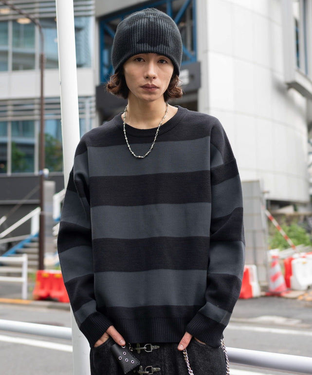 グレーボーダー モデル：182cm L着用