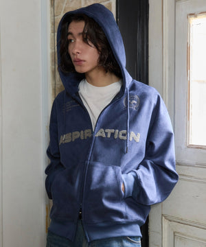 ネイビー モデル：182cm L着用