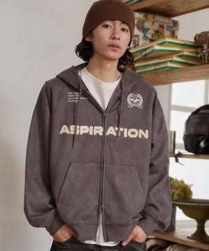 スミクロ モデル：182cm L着用