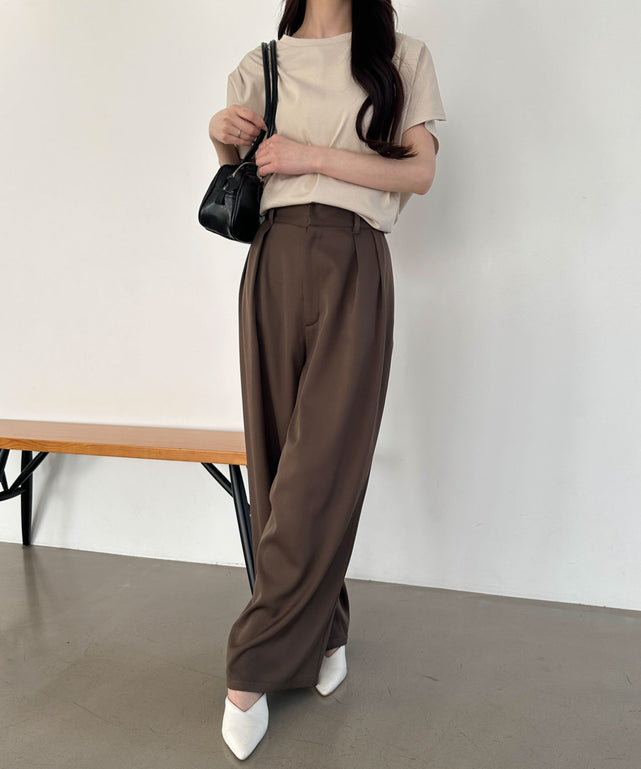 ベージュ モデル：160cm F着用