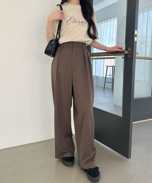 ベージュ モデル：160cm M着用