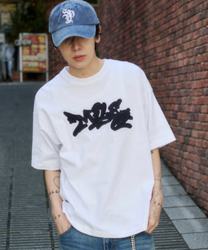 ホワイト モデル：175cm L着用