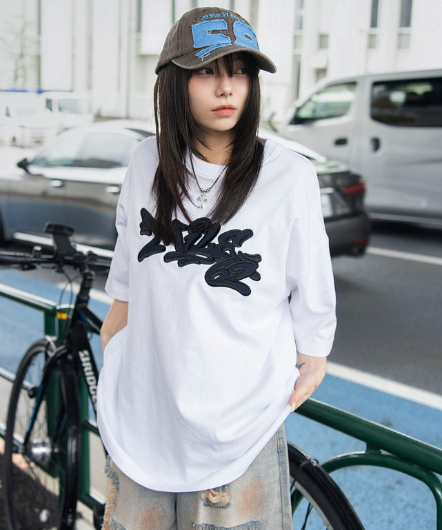 ホワイト　モデル：159cm L着用