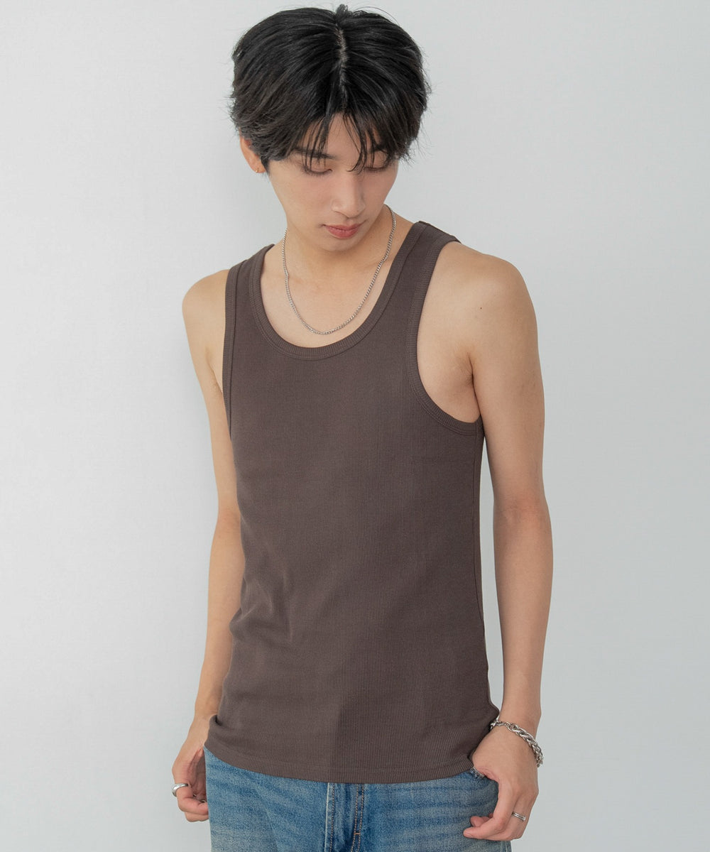 ブラウン モデル：180cm L着用