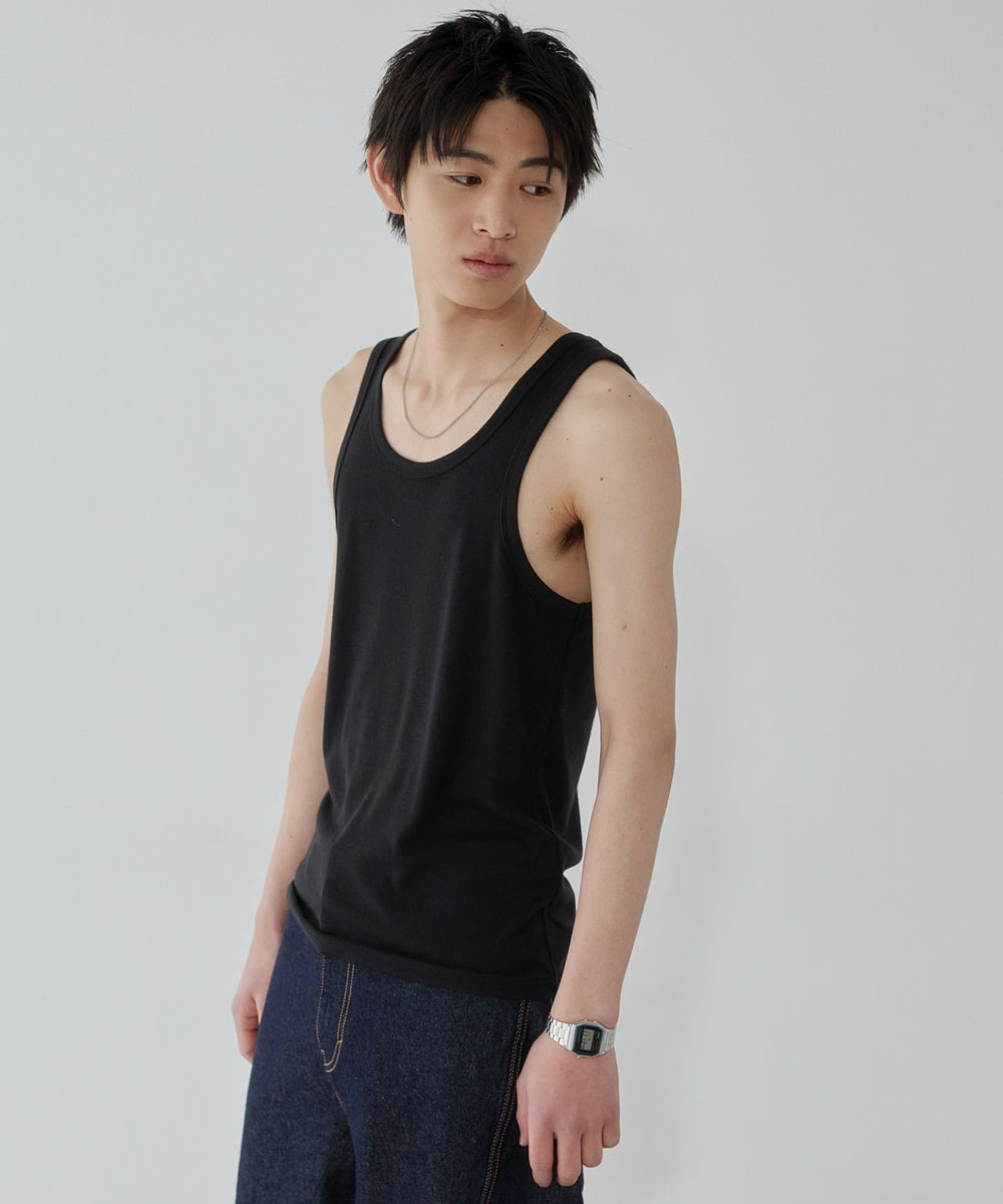 ブラック モデル：181cm L着用