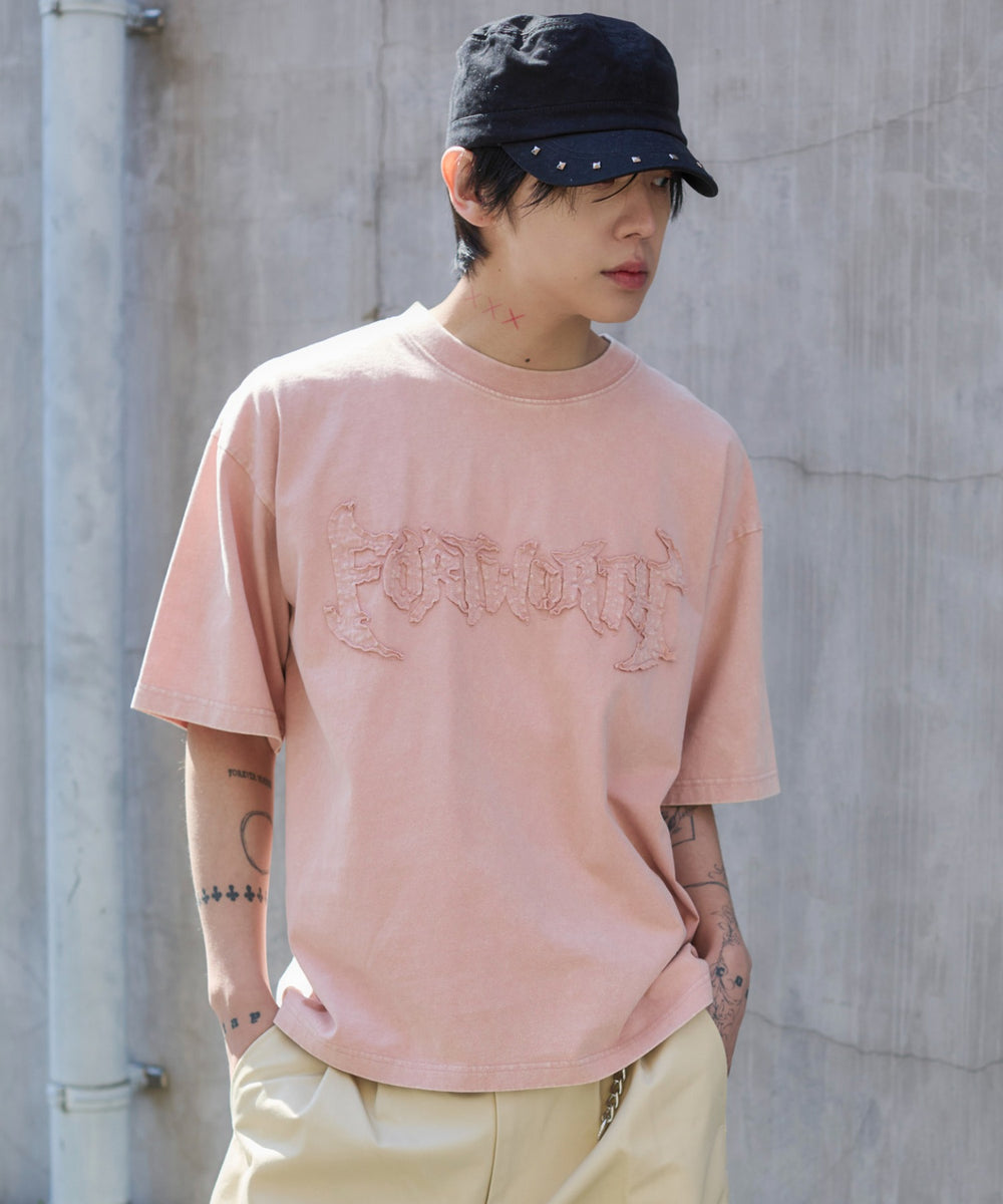 ピンク モデル：175cm L着用