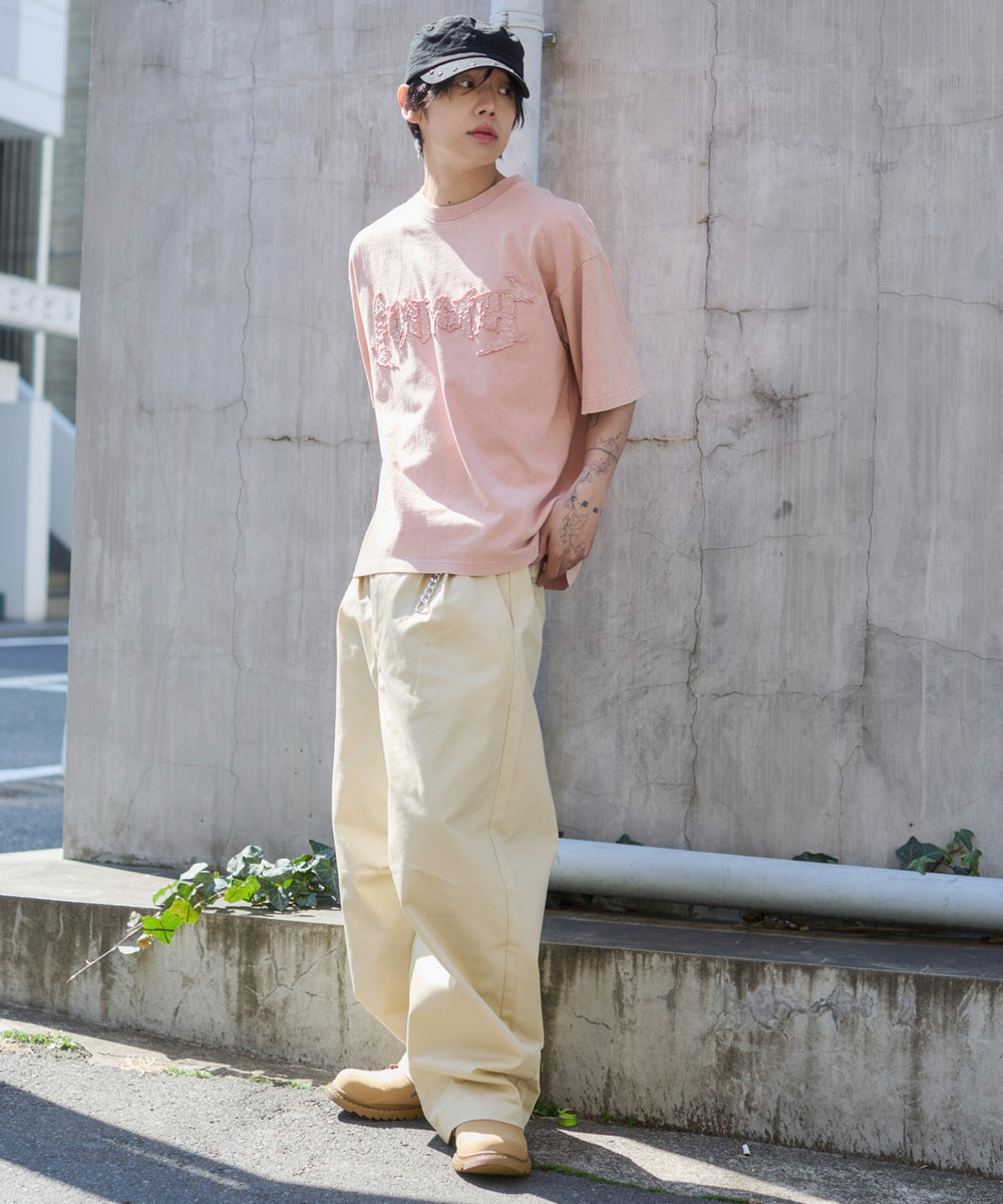 ピンク モデル：175cm L着用