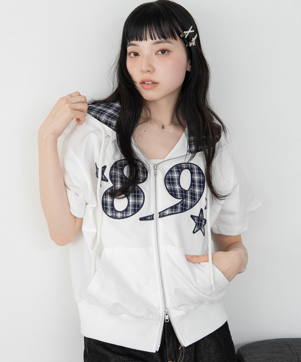 ホワイト　モデル：164cm F着用